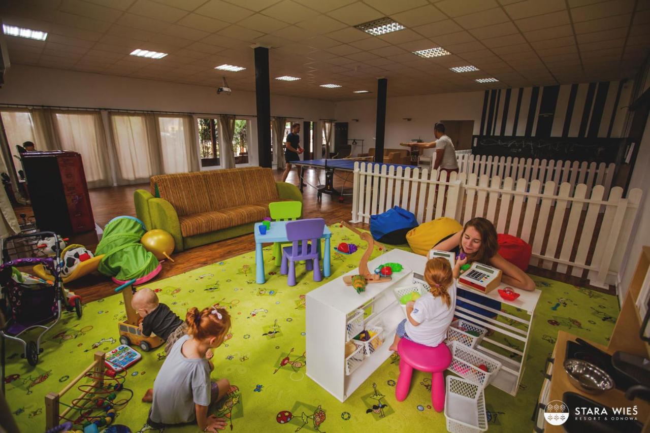 Resort Stara Wies Załęcze Małe Bagian luar foto
